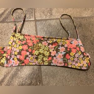 🌻 BILLABONG Floral Bikini Top Size Medium